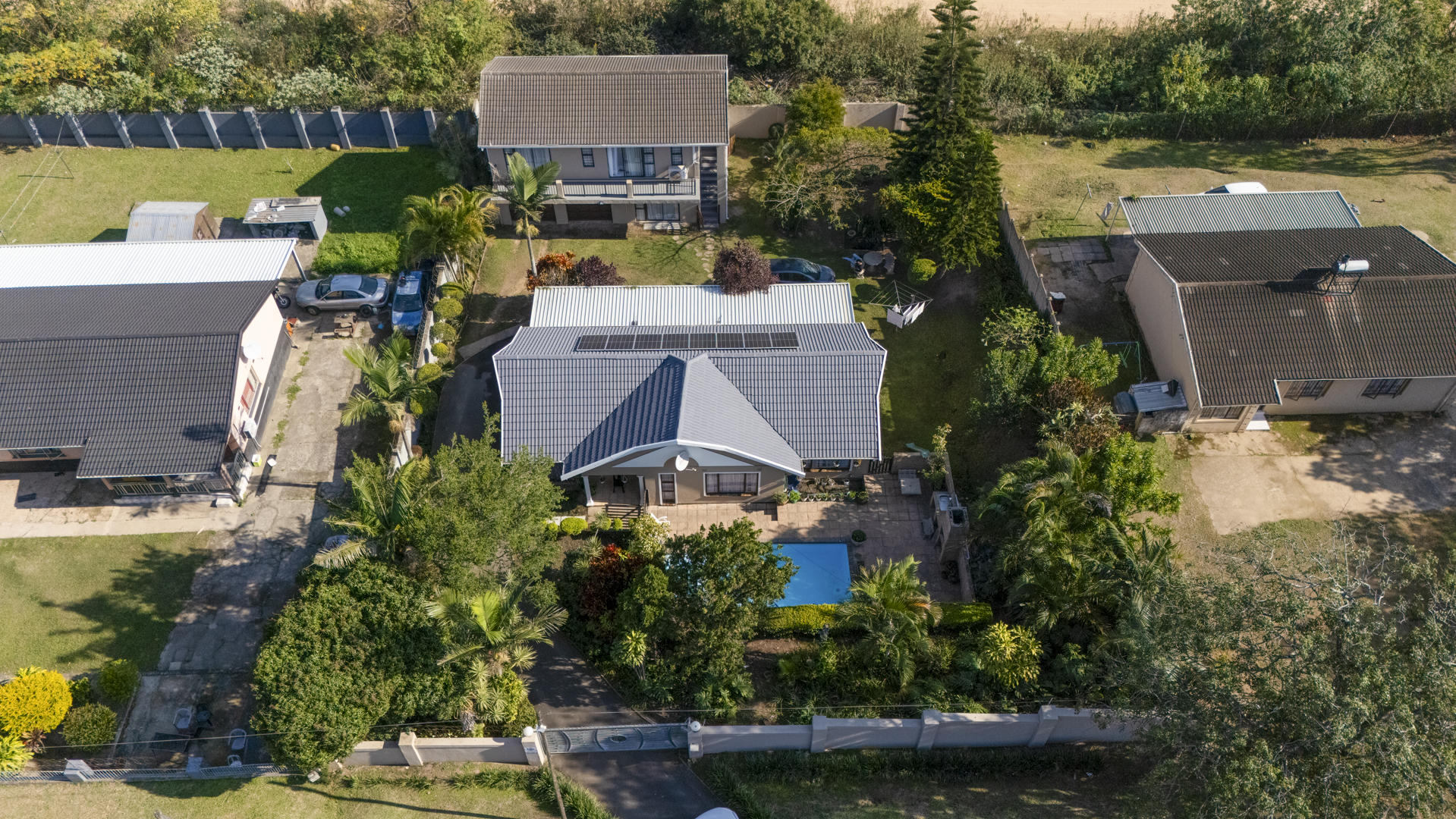 Luxury estate with flat and pool in Lower Illovo
